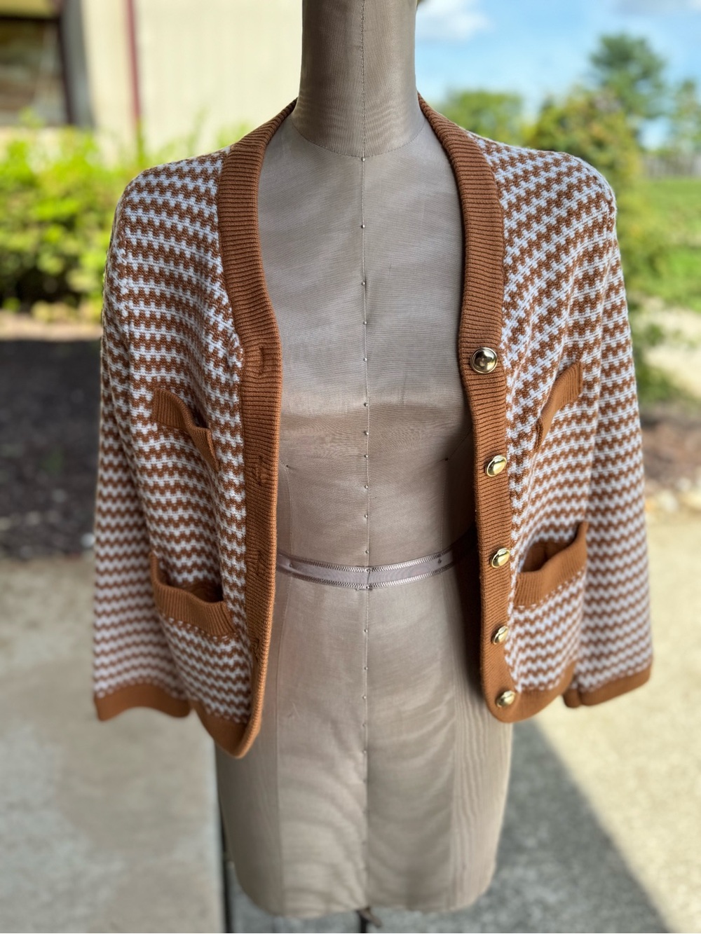 Houndstooth Open-Front Cardigan with Gold Buttons - Camel/White